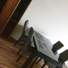 ガラスダイニングテーブル　の画像