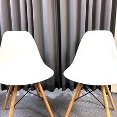【美品】IKEAイームズチェアホワイト2脚⭐︎原価6,000円の画像