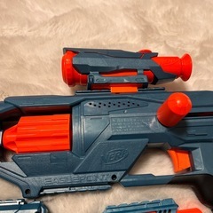 NERFの銃5式と弾117発の画像