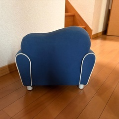 キッズチェア　青の画像