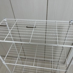 スチールラック 白の画像