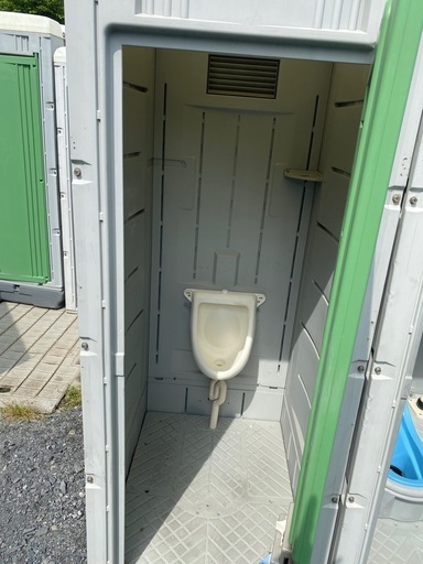 仮設トイレ　中古清掃済み　　簡易洋式大小セット