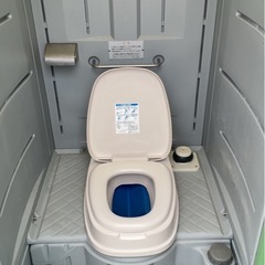 仮設トイレ　中古清掃済み　　簡易洋式大小セットの画像