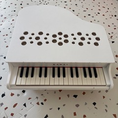 KAWAI ベビー　キッズ　ピアノ　白　おもちゃの画像