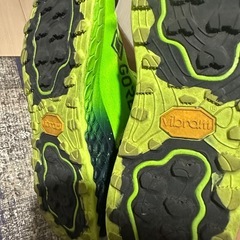 ニューバランス フレッシュフォーム ゴアテックスの画像