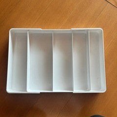 収納トレーの画像