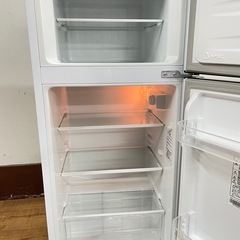 ★除菌済み★Hisense☆120L☆2ドア冷蔵庫☆右開き☆強化ガラス製棚☆【HR-B1201】冷凍冷蔵庫/動作確認済み/２ドア/学生/120L/単身用/新生活/大家族/一人暮らし/家電/電化製品/福岡市/糸島市/お買い替え対応/古い家電引取り処分可能/直接引取り/自社便配送可能 【JUN-PayPay】【クレジットカード･PayPay支払い可能】の画像