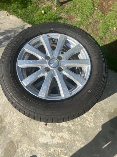 185/65R15ホイル付きスタッドレス