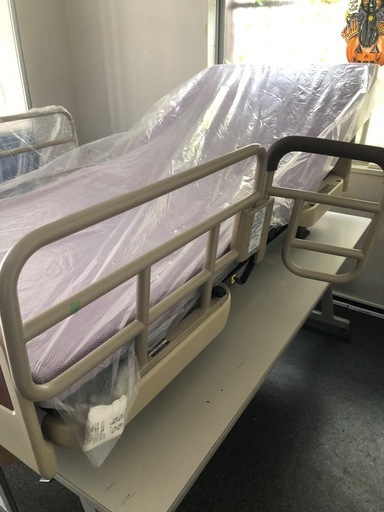 年末特価　パラマウント介護ベッド楽匠
