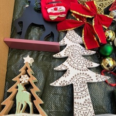 クリスマスツリー、リースなどの画像