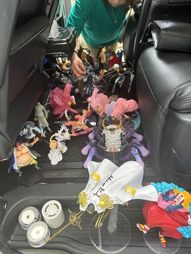 ワンピースフィギアPOPあり、ワンピースショップ品4マン相当