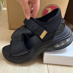 【新品 サイズXL】NUOVOボリュームグリッターサンダルの画像