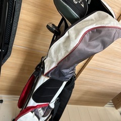【受け渡し者確定済み
】ゴルフバック&クラブ5本の画像