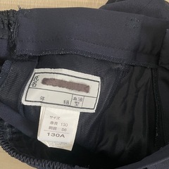 幼稚園・小学生半ズボン　紺色130Aの画像
