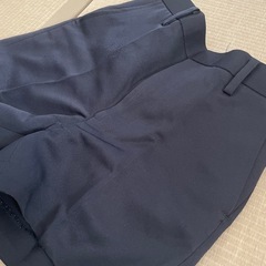 幼稚園・小学生半ズボン　紺色130Aの画像