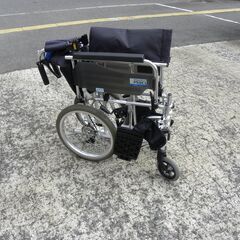 車いす　miki BAL-4 多機能・ハンドレストはねあげ・フットレスト着脱式・ノーパンク　車椅子　車イスの画像