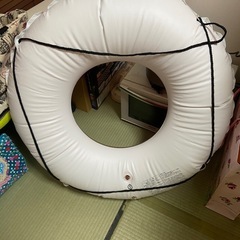 浮き輪ハート大人用の画像