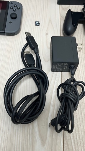 【美品】ニンテンドーSwitch本体(箱あり)Proコン+SDカード+専用ポーチ+モンハンRISE