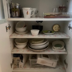 【お譲りの方決まりました】食器棚の画像