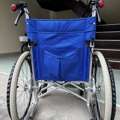 美品★車椅子 車イス 折り畳み 自走式　介護用品 看護補助の画像