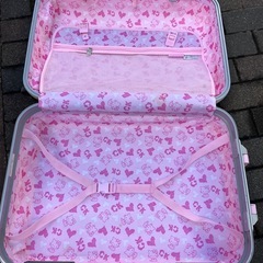 キティー スーツケース キャリーケースの画像