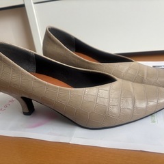 festa フェスタ　ベージュ クロコダイル風 パンプス 6cmヒールの画像