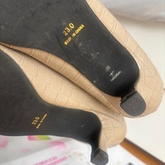 festa フェスタ　ベージュ クロコダイル風 パンプス 6cmヒールの画像