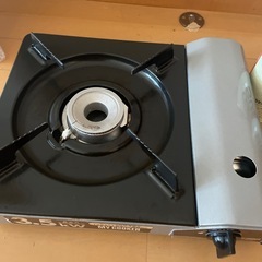 【再募集】卓上コンロ　動作確認済み　新品ガス2本お付けしますの画像