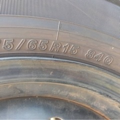 ヨコハマ 175/65/R15  ホイール付き(スチール)  スタッドレス4本の画像