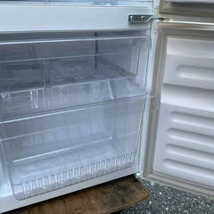【RKGRE-588】特価！ユーイング/110L 2ドア冷凍冷蔵庫/UR-F110F/中古品/2016年製/店頭引取推奨商品/弊社近隣配達も可の画像