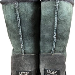 UGG W CLASSIC SHORT ムートンブーツ US7 JP24cm 天然皮革 ブラック 防寒 シープスキン アグ 黒 箱付きの画像
