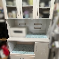 食器棚
の画像
