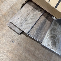 サンゲツ フロアタイル2ケースまとめ売りの画像