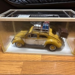 ケース付きの車？の画像
