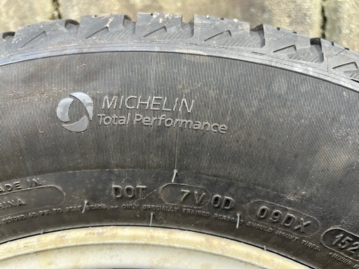 MICHELIN  スタッドレスタイヤ　アルファード＆ヴェルファイア