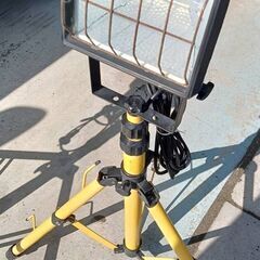 【B371】ハロゲンライト　投光器　2点　点灯✖　交換必須の画像