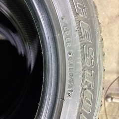 スタッドレスタイヤ　ブリザックDMV1 215/60-17 4本セット
の画像