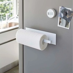 新品【山崎実業】tower マグネットキッチンペーパーホルダー ホワイト タワー ワイド マグネット 冷蔵庫 ペーパーホルダー ロールペーパー キッチンペーパー タオルハンガー 壁面収納 の画像
