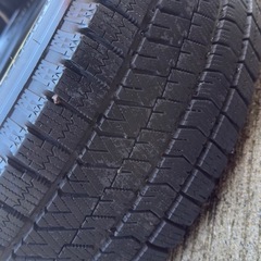 【良品冬タイヤ】215/60R16 VRX2 BRIDGESTONE 16インチスタッドレスバリみ溝の画像