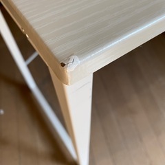 お話中　
パソコンデスクの画像