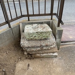 四角い石　漬物石の画像