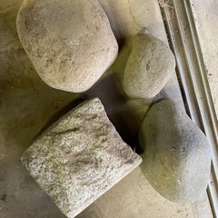 四角い石　漬物石の画像