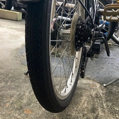 【折りたたみ自転車 20インチ 6段変速 電池式ハンドルライト付き】すぐお乗り頂けます！一部地域送料無料！の画像