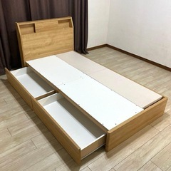 【自社配送エリア内限定販売】小傷あり！ニトリ/アザン3収納・コンセント・照明付きベットフレーム！の画像