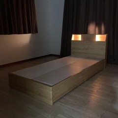 【自社配送エリア内限定販売】小傷あり！ニトリ/アザン3収納・コンセント・照明付きベットフレーム！の画像