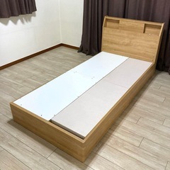 【自社配送エリア内限定販売】小傷あり！ニトリ/アザン3収納・コンセント・照明付きベットフレーム！の画像