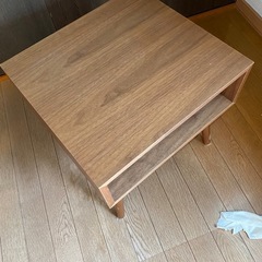 サイドテーブル　
の画像
