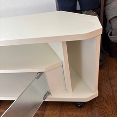 テレビ台白の画像