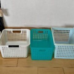 収納ケース　５個　プラスチックの画像