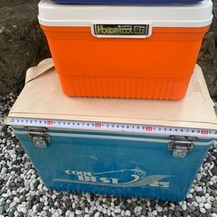 釣道具　クーラーボックス①
の画像